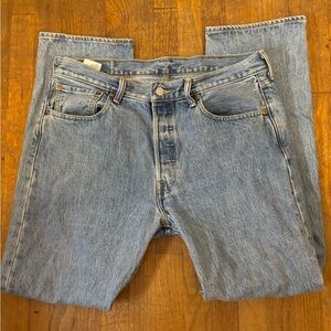 Levi’s 501 blue jeans